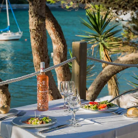 Hotel Palladium Cala Llonga - Adults Only 4*
