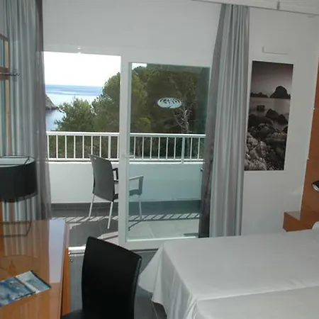 Palladium Cala Llonga - Adults Only Hotel