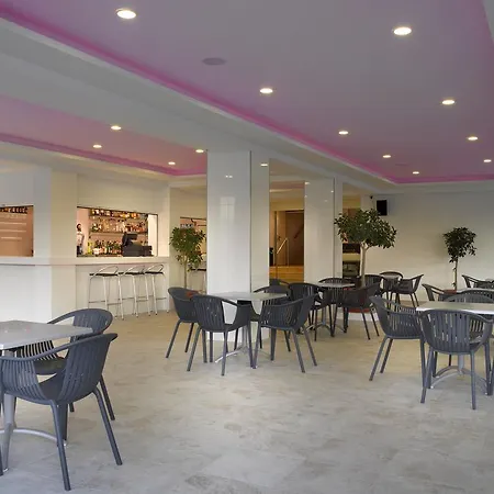 酒店 帕拉迪乌姆卡拉洛迦酒店 - 仅供成年人 4*